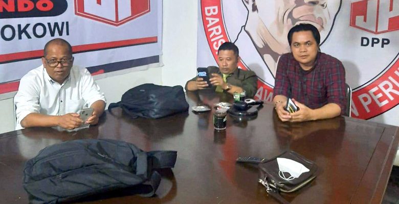 Ketua DPP Bara JP, Dr. M Adli Abdullah. (paling kiri)
