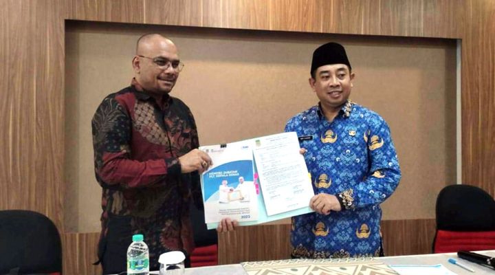 Kadisperkimtan Kabupaten Bekasi Nurchaidir saat alih tugas di Hotel Sunerra AnteroJababeka, Jalan Benyamin Sueb, Kecamatan Cikarang Utara, Kamis (17/3).