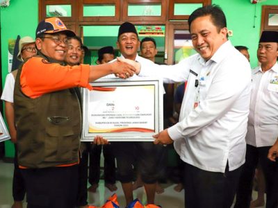 Pemerintah Kabupaten Bekasi menerima bantuan penanganan banjiir dari Badan Nasional Penanggulangan Bencana (BNPB) sebesar Rp 350 juta