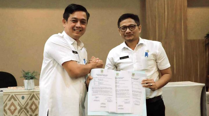 Kadisbudpora Kabupaten Bekasi Iman Nugraha saat alih tugas di Hotel Sunerra Jababeka, Jalan Benyamin Sueb, Kecamatan Cikarang Utara, Rabu (15/3).