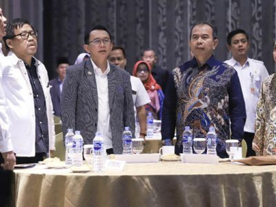 Pj Bupati Bekasi Dani Ramdan menggelar silaturahmi dengan anggota DPR RI Daerah Pemilihan (Dapil) VII Jawa Barat di Holiday Inn Jababeka Cikarang, Rabu (15/03/2023).