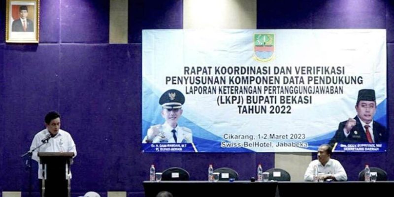 Sekretaris Daerah (Sekda) Kabupaten Bekasi, Dedy Supriyadi menginstruksikan kepada seluruh perangkat daerah di lingkungan Pemerintah Kabupaten Bekasi agar teliti dalam menyusun komponen data pendukung Laporan Keterangan Pertanggungjawaban (LKPJ)