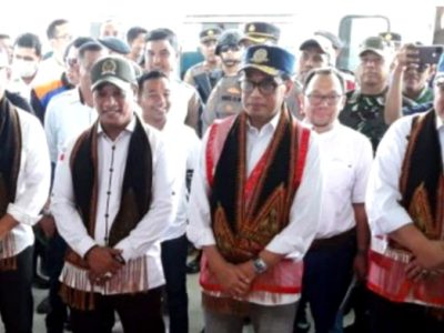 Anggota DPR RI Komisi V Fraksi PKB, H. Ruslan M. Daud dampinggi Menteri Perhubungan RI, Budi Karya Sumadi dan rombongan melakukan kunjungan kerja (kunker) ke lokasi Stasiun Kereta Api Kecamatan Kuta Blang