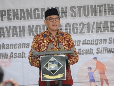 Pelaksana Tugas (Plt) Bupati Bogor, Iwan Setiawan pada kegiatan launching penanganan stunting, sekaligus launching Dandim 0621 Kabupaten Bogor sebagai bapak Asuh Stunting, di Makodim 0621 Kabupaten Bogor, Kamis (13/4/2023).