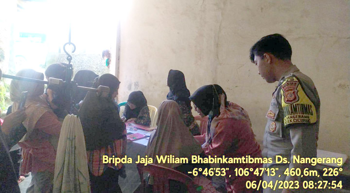 Bhabinkamtibmas Nangerang Polsek Cicurug Monitoring PIN Polio