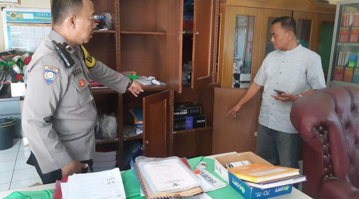 Aksi pencurian terjadi di SDN Karadenan Kaum Pandak Jl. Raya Pemda Karadenan, Kelurahan Karadenan, Kecamatan Cibinong, Kabupaten Bogor, Kamis (27/4/2023)