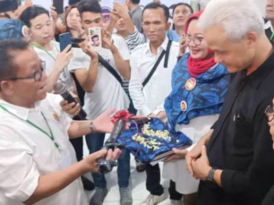 Bakal Calon Presiden Indonesia dari PDI Perjuangan, Ganjar Pranowo melakukan safari politik ke Provinsi Banten, Minggu (28/5/2023).