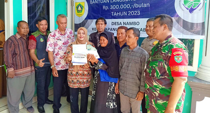 Pasca Lebaran, Pemdes Nambo Bagikan BLT-DD Tahap Pertama Kepada 82 KPM
