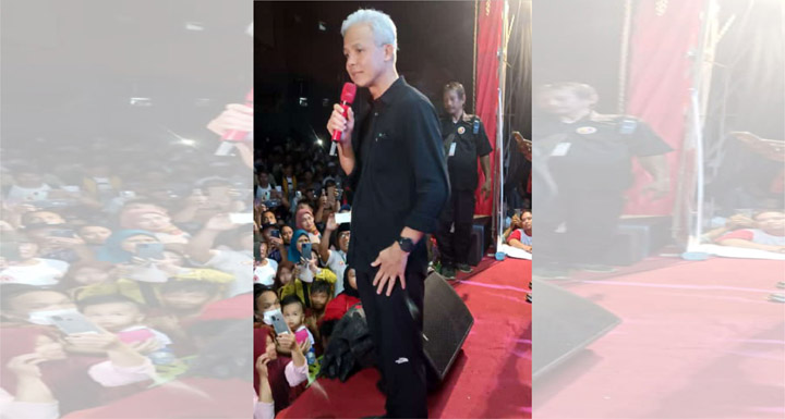 Calon presiden dari PDI Perjuangan, Ganjar Pranowo (GP) berkesempatan menemui relawannya di Banten, Sabtu (27/3/2023)