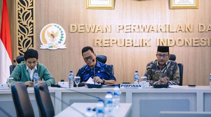 Anggota DPD RI asal Aceh, H. Sudirman yang akrab disapa Haji Uma kembali angkat bicara terkait polemik yang sedang terjadi di Aceh