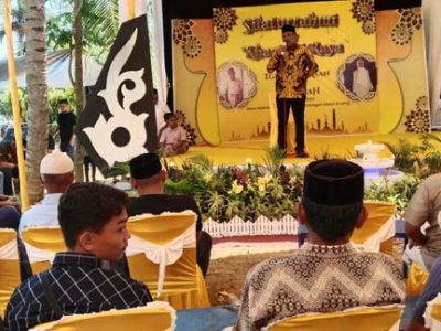 Santunan anak yatim mewarnai prosesi pelaksanaan silaturahim dan Khanduri Raya Keluarga Besar almarhum Tgk Cut Hasan dan almarhumag Hj. Rabiah