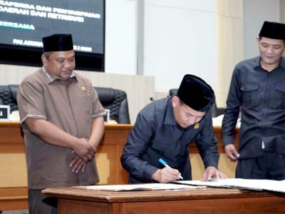 Dewan Perwakilan Rakyat Daerah (DPRD) Kabupaten Sukabumi melaksanakan Rapat Paripurna ke 14, Senin (10/7/2023).
