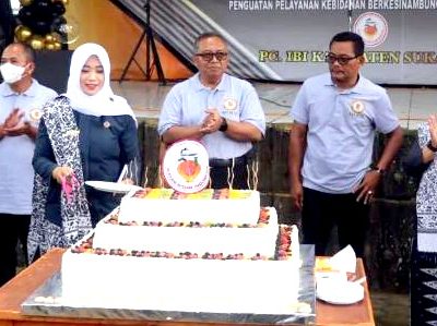 Bupati Sukabumi H. Marwan Hamami menghadiri acara Peringatan Hari Ulang Tahun ke 72 Ikatan Bidan Indonesia (IBI) Kabupaten Sukabumi