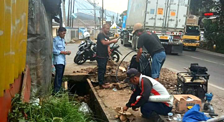 Kepala Cabang Perusahaan Daerah Air Minum (Perumdam) Tirta Jaya Mandiri Cicurug, Tatang Somantri menginformasikan adanya sumbatan di wilayah pelayanan Pajagan