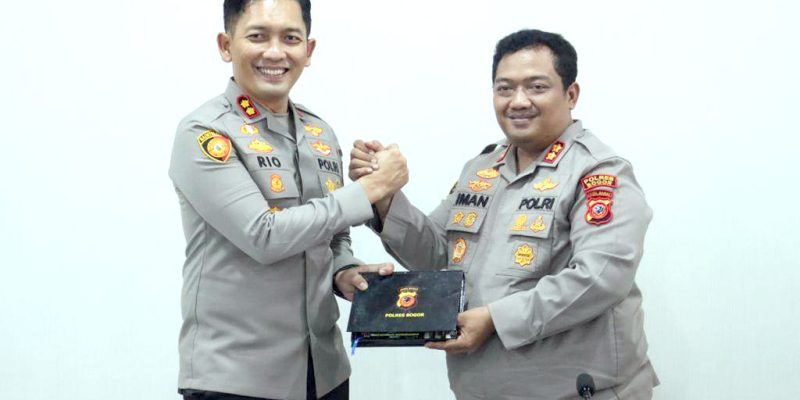 Sertijab Kapolres Bogor, dari AKBP Iman Imanuddin kepada AKBP Rio Wahyu Anggoro