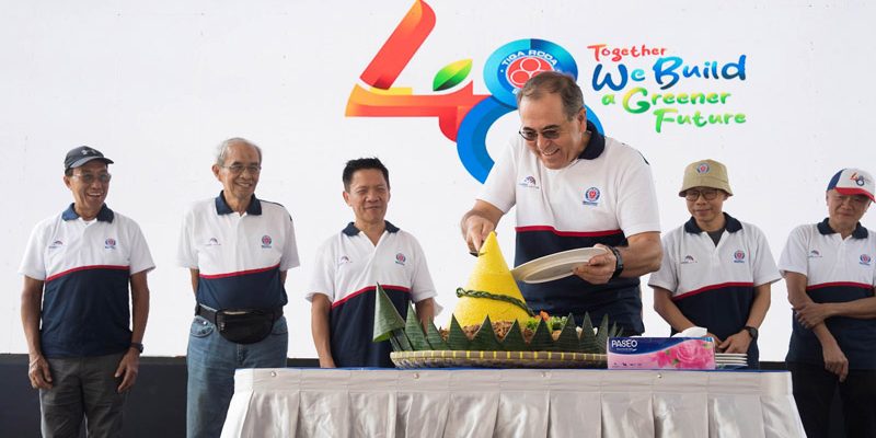 PT. Indocement Tunggal Prakarsa Tbk. (Indocement), produsen Semen Tiga Roda dan Semen Rajawali genap berusia 48 tahun