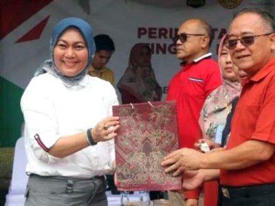 Wakil Bupati Sukabumi, H. Iyos Somantri menghadiri puncak Peringatan Hari Ulang Tahun (HUT) Ke 56 Persatuan Wanita Olahraga Seluruh Indonesia (Perwosi) tingkat Kabupaten Sukabumi