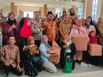Kunjungan Anggota DPR RI Komisi X, Rano Karno ke Kecamatan Legok, Kabupaten Tangerang