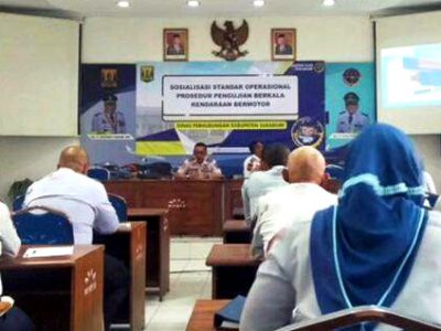 Kepala Dinas Perhubungan (Kadisdub) Kabupaten Sukabumi, Dedi Chardiman menggelar rapat dinas