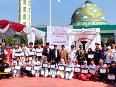 Peringatan Hari Ulang Tahun Kemerdekaan RI ke 78 di Kecamatan Cicurug, diperingati dengan upacara bendera yang dilaksanakan di Alun-alun Kaum Cicurug Kabupaten Sukabumi