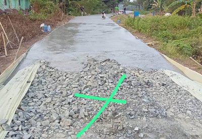 Pembangunan infrastruktur berupa betonisasi jalan di Kampung Mengker, RT 008/04, Desa Sirnagalih, Kecamatan Jonggol, Kabupaten Bogor diduga tidak sesuai RAB