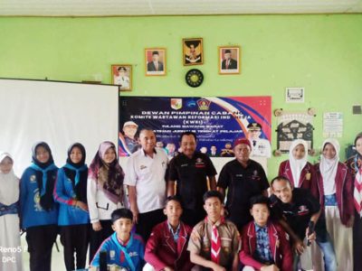 Dewan Pimpinan Cabang (DPC) Komite Wartawan Reformasi Indonesia (KWRI) Tulang Bawang Barat (Tubaba) menggelar pendidikan jurnalistik tingkat pelajar