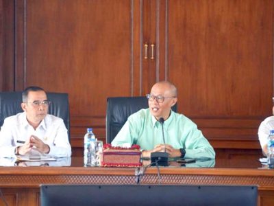 Dalam upaya meningkatkan efisiensi dan kualitas pelayanan publik, Sekretaris Daerah (Sekda) Kota Sukabumi, H. Dida Sembada, membuka kegiatan Dengar Pendapat Hearing Hasil Evaluasi Kelembagaan Perangkat Daerah tahun 2023