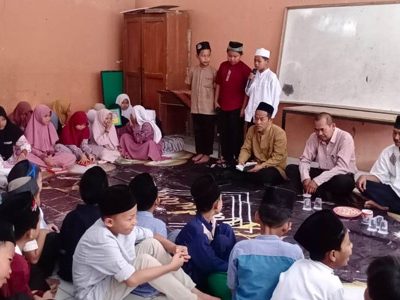 Peringati hari kelahiran Nabi Muhammad SAW di SDN Sukaati Kecamatan Cariu, Kabupaten Bogor, sederhana dan penuh khikmat