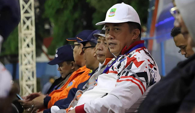 Sekda Kabupaten Bekasi, Dedy Supriyadi menghadiri Opening Ceremony Pekan Olahraga Pemerintah Daerah (Porpemda) XV Jawa Barat, yang berlangsung di Stadion Mashud Wisnu Saputra Kabupaten Kuningan, pada Minggu (26/11/2023) malam.