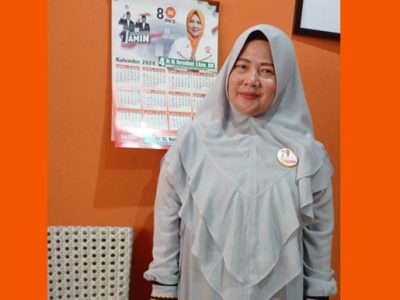 Dr. Hj. Nuryuliani, S. Kom, MM atau akrab dipanggil Mpok Yuli.