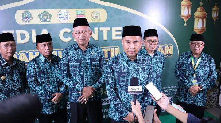 Penjabat Gubernur Jawa Barat, Bey Triadi Machmudin usai membuka perlombaan Musabaqoh Tilawatil Quran (MTQ) ke-38 tingkat Provinsi Jawa Barat