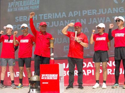 Rakernas V, PDI Perjuangan Jabar dan Ratusan Kader Sambut Obor Api Perjuangan dari Mrapen