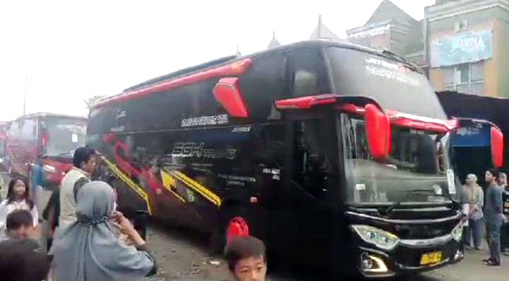 SMP Negeri 1 Cigombong, Kabupaten Bogor melakukan study tour dengan tujuan Ciater Bandung, Minggu (19/5/2024).