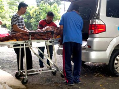 Diduga terlibat aksi tawuran, seorang pelajar SMA berinisial RZ (16) ditemukan tewas bersimbah darah