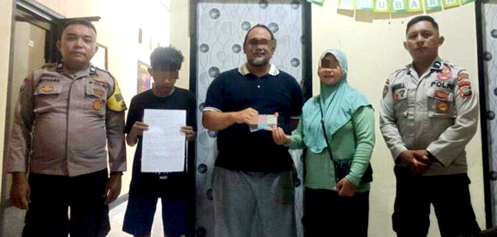 Anggota Bhabinkamtibmas Kelurahan Paniki dari Polsek Mapanget, Aiptu R. Bandola berhasil melaksanakan problem solving terkait kasus pencurian