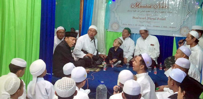 Calon Bupati Bogor nomor urut 02, H.R. Bayu Syahjohan turut melantunkan shalawat pada peringatan Mauli Nabi Muhammad SAW