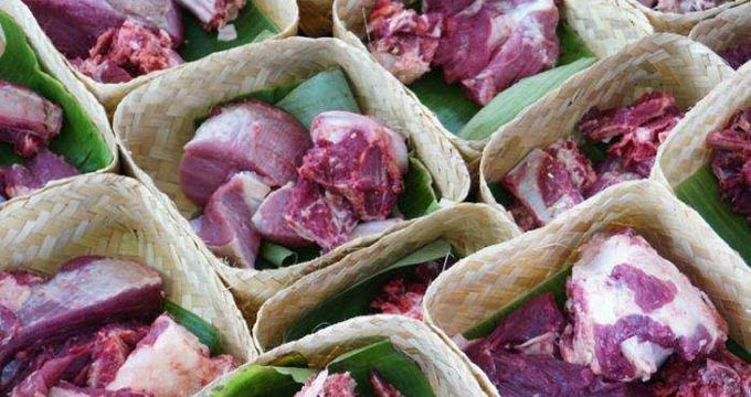 Forum Komunikasi Kader Konservasi Indonesia (FK3I) dalam pendistribusian daging qurban sama sekali tidak menggunakan Plastik.