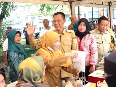 Wakil Bupati Bogor, Ade Ruhandi atau Jaro Ade saat menghadiri gebyar HUT ke-80 Republik Indonesia di Kecamatan Cigudeg