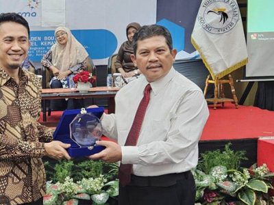 Ketua ISMKI, dr. Reagen. Ia menekankan pentingnya peran dinkes atas kasus cacing dalam tubuh Raya, bocah tiga tahun