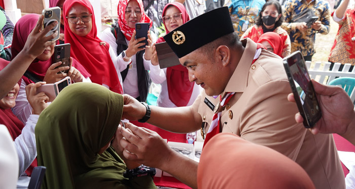 Bupati Bogor Rudy Susmanto pada acara rangakaian peringatan HUT RI ke-80 di Kecamatan Sukaraja, Kamis (21/8/2025)