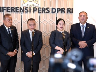 Ketua DPR RI Puan Maharani saat konferensi pers terkait keracunan massal MBG. (foto: istimewa)