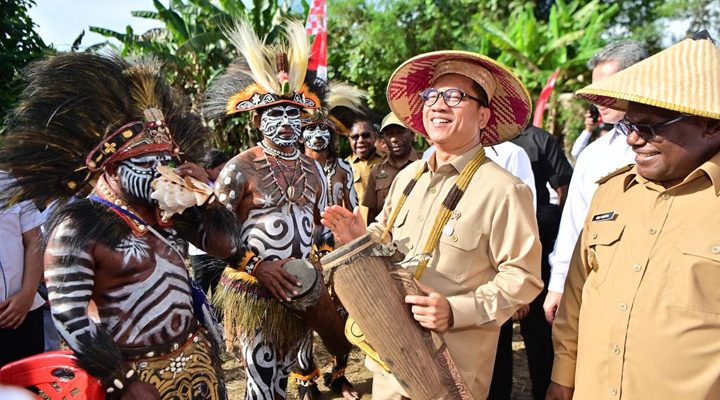 Menteri Desa dan Pembangunan Daerah Tertinggal, Yandri Susanto pada sebuah agenda kunjungannya. (Foto: Kemendes PDT)