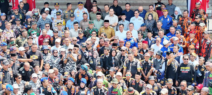 Foto bersama usai dilakukan deklarasi damai oleh Ormas Kabupaten Bogor. (foto: istimewa)