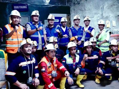 Bupati Bogor Rudy Susmanto mengunjungi area tambang emas PT. Aneka Tambang (Antam) di Kecamatan Nanggung, Jumat (12/9).