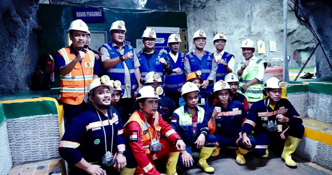 Bupati Bogor Rudy Susmanto mengunjungi area tambang emas PT. Aneka Tambang (Antam) di Kecamatan Nanggung, Jumat (12/9).