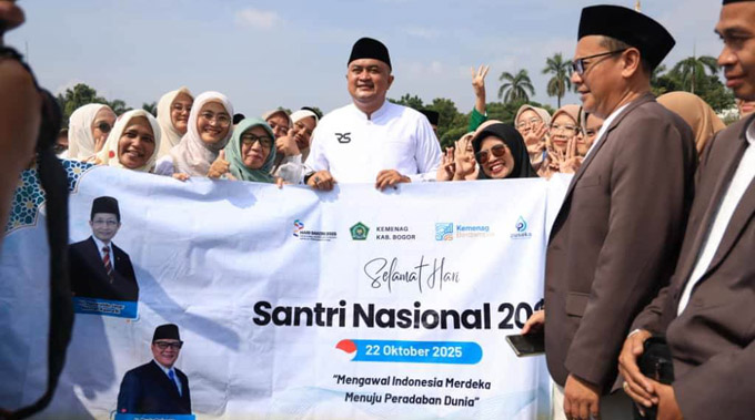 Bupati Bogor, Rudy Susmanto menyampaikan pesan Menteri Agama Republik Indonesia agar santri harus berilmu, berakhlak, dan berdaya