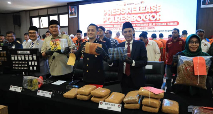 Bupati Bogor Rudy Susmanto mengapresiasi jajaran Polres Bogor atas keberhasilan mengungkap 114 perkara terkait peredaran gelap narkoba, miras, dan obat keras