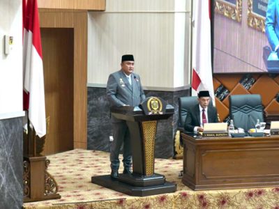 Bupati Bogor Rudy Susmanto saat Rapat Paripurna DPRD Kabupaten Bogor di ruang rapat DPRD, Selasa (21/10/2025)