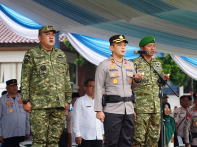 Apel kesiapan dilaksanakan di Lapangan Tegar Beriman, Cibinong, Rabu (5/11). Bupati Bogor, Rudy Susmanto bersama Forkopimda memastikan secara langsung kesiapan personel