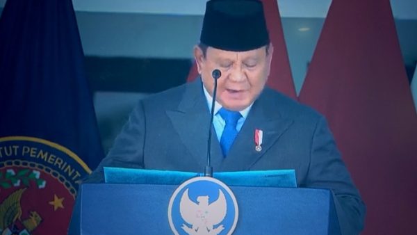 Presiden RI, Prabowo Subianto saat menyampaikan pidato usai memimpin pelantikan 1.204 Praja IPDN